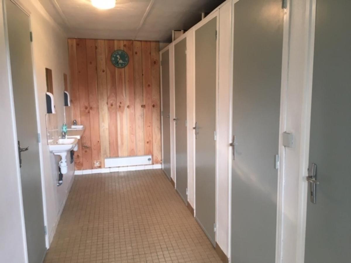 Charming 2-Bed Cabin In Domfront-En-Poiraie Perrou 外观 照片